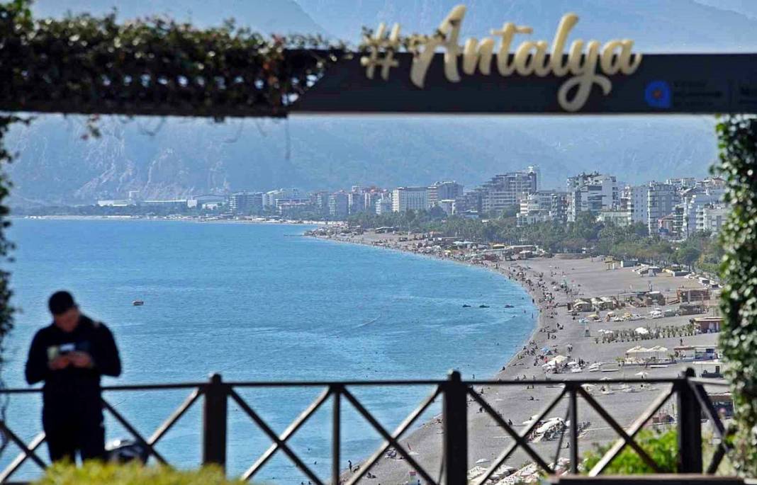 O kente geçen yıl 8 milyon ziyaretçi geldi: Bu yıl 12 milyon kişi bekleniyor! Yerli yabancı turistler akın ediyor 4